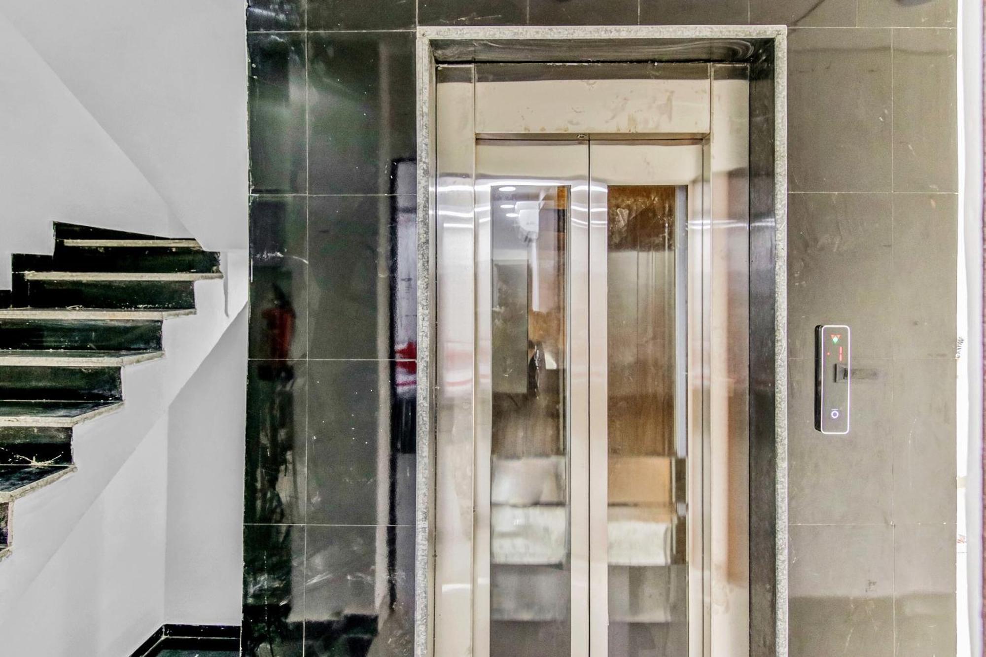 Flagship Hotel Secret Mirage Near Rithala Metro Station نيودلهي المظهر الخارجي الصورة